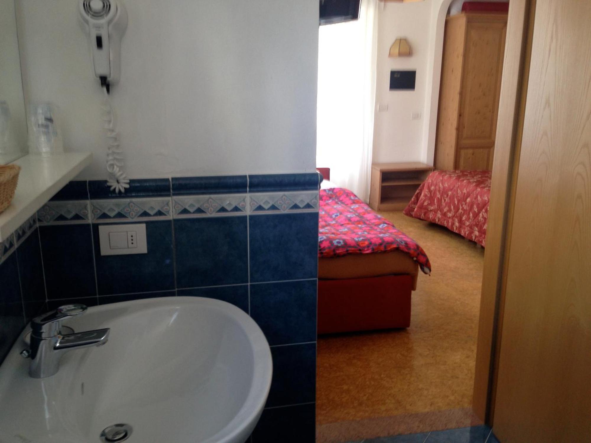 Liz Hotel & Apartments Предаццо Номер фото