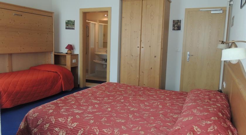 Liz Hotel & Apartments Предаццо Номер фото