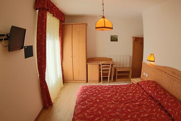 Liz Hotel & Apartments Предаццо Екстер'єр фото